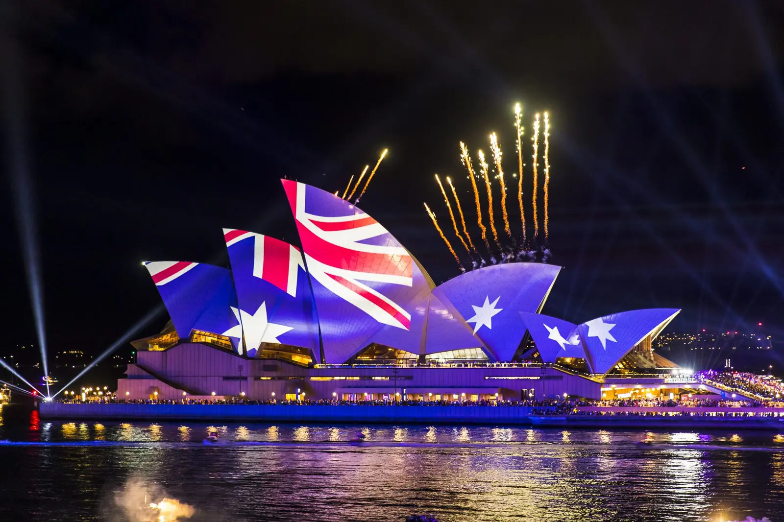 australiaday2022_circularquay_sydney_dpc_annawarr_2146-scaled