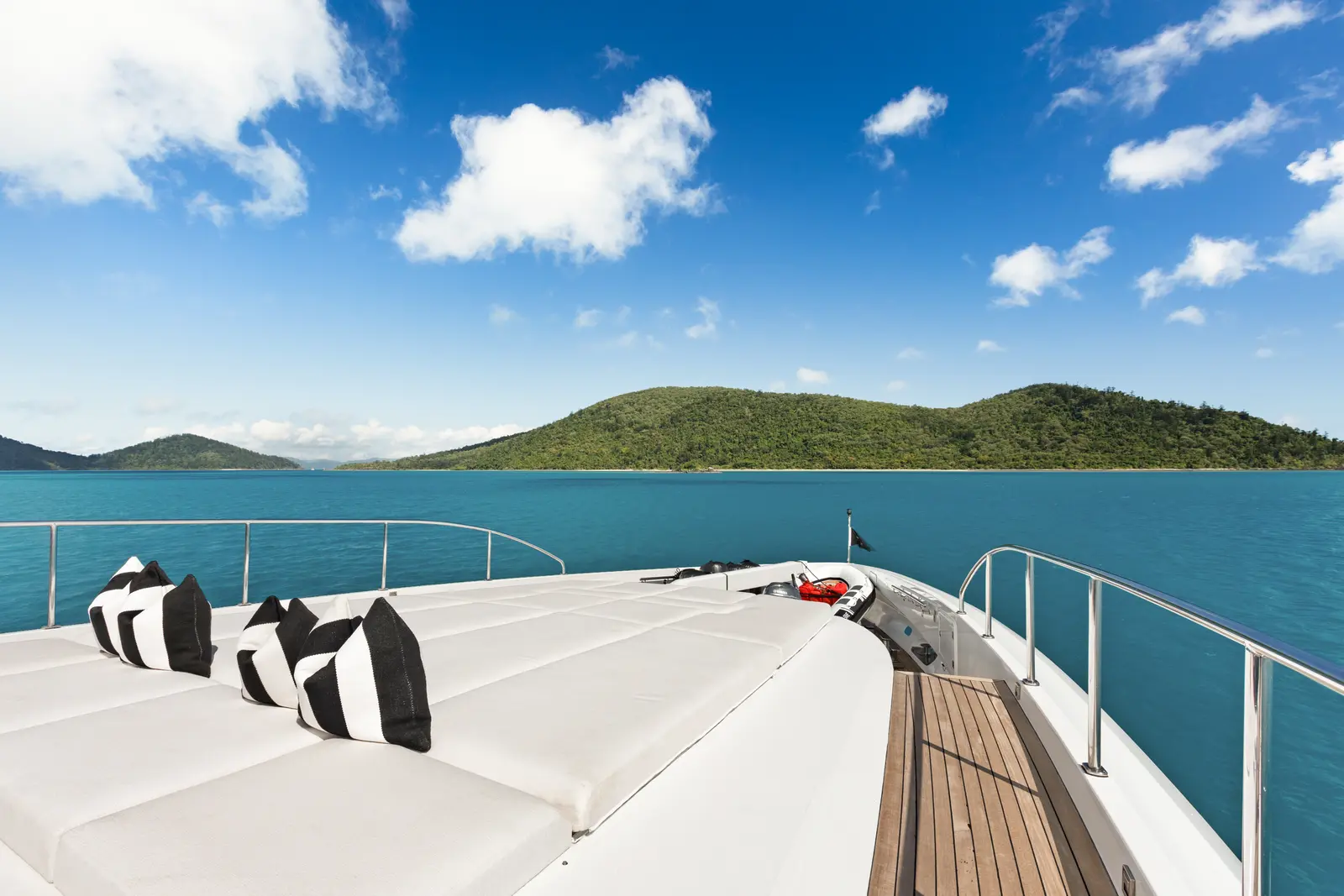 Impulsive_Superyacht_Exterior_High_Res13
