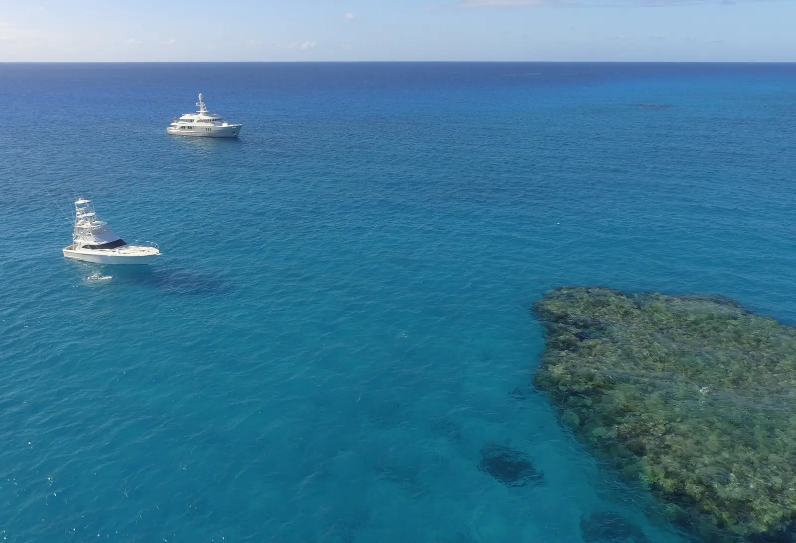 luxury-charter-yacht-beluga-at-anchor-credit-megan-becker
