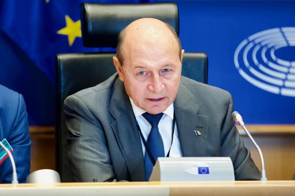 Băsescu îl demontează pe Bolojan ca „Mesia" și anunță că fostul premier se pregătește de candidatura la prezidențiale