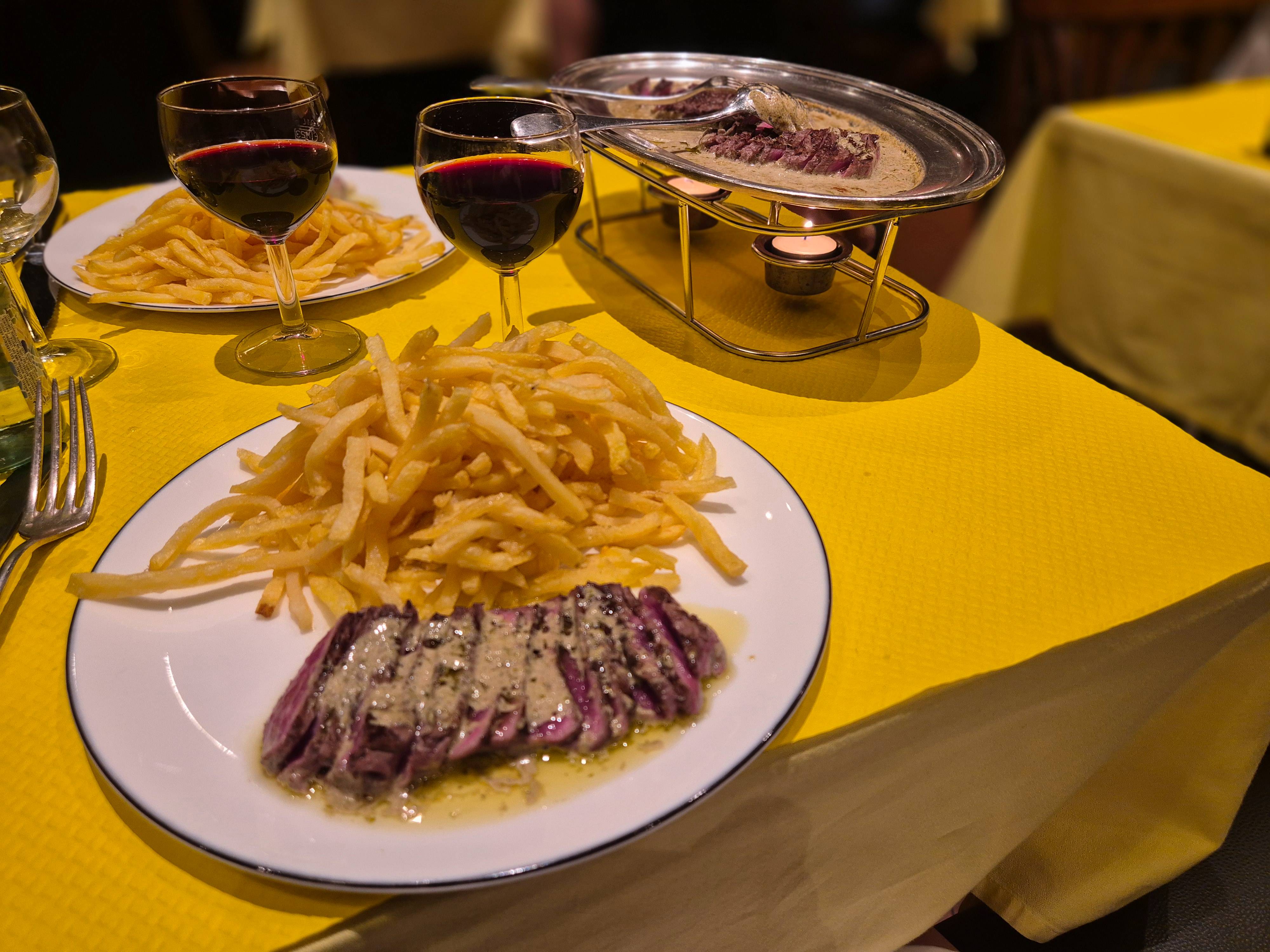 entrecote-salsa-secreta-patatas-fritas