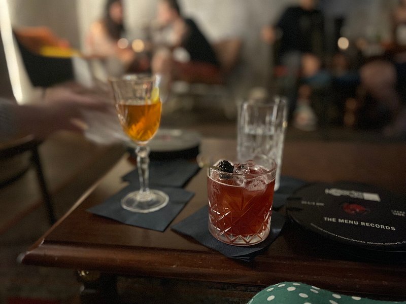 Needle Vinyl Bar