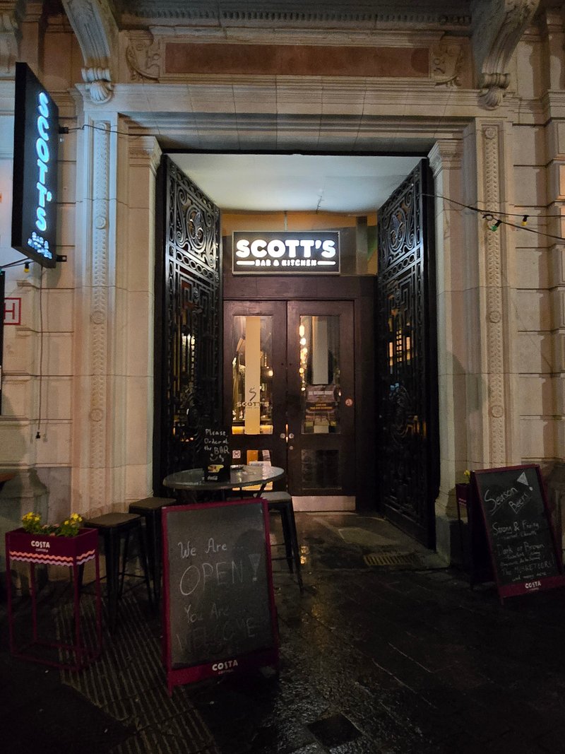 Scott's Cafe-Bar