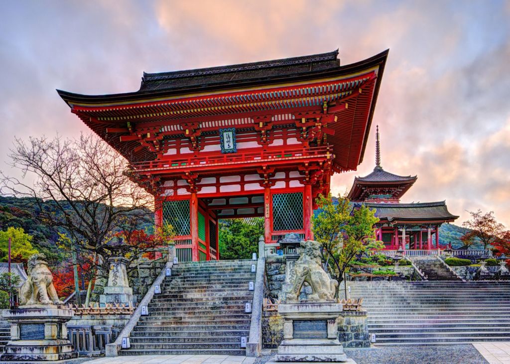 Kiyomizu-dera (Temple of Pure Water)