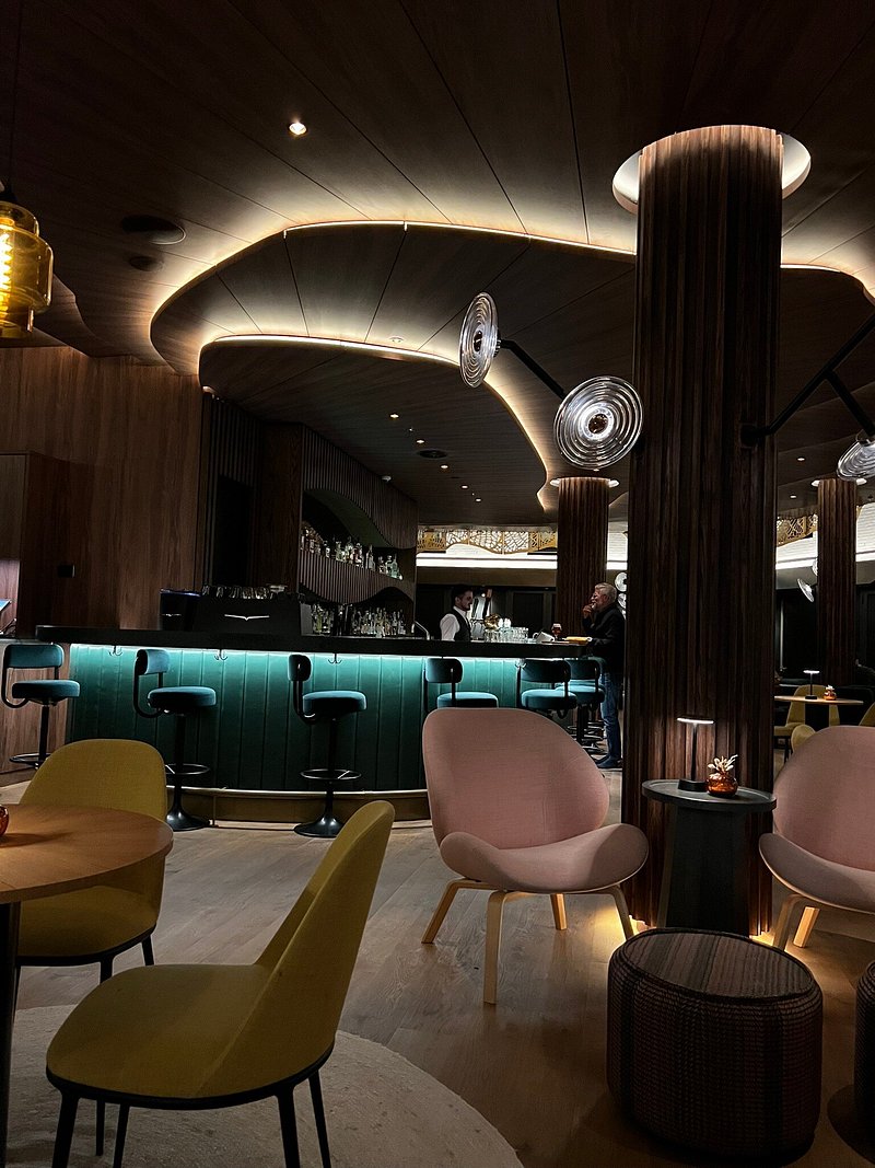 Specht Bar & Lounge