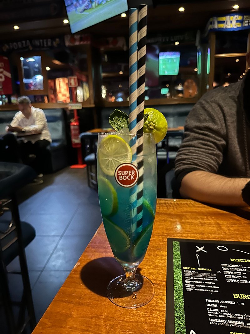 The Lounge - Sports Bar and Bistro