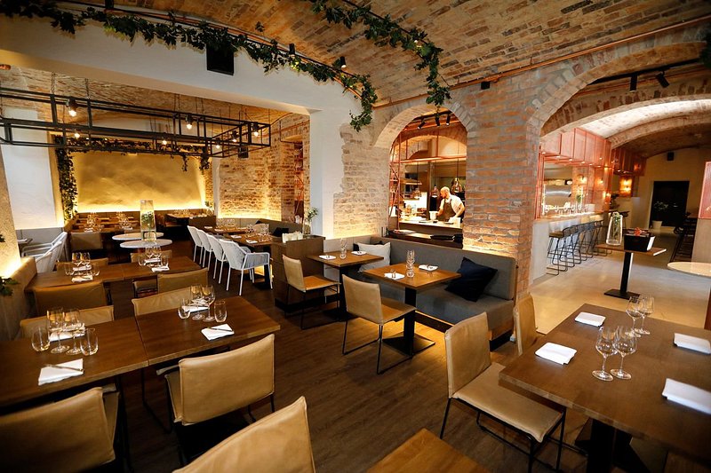 FYR Bistronomi & Bar