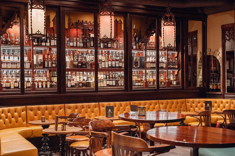 Dr. Jekyll's Pub