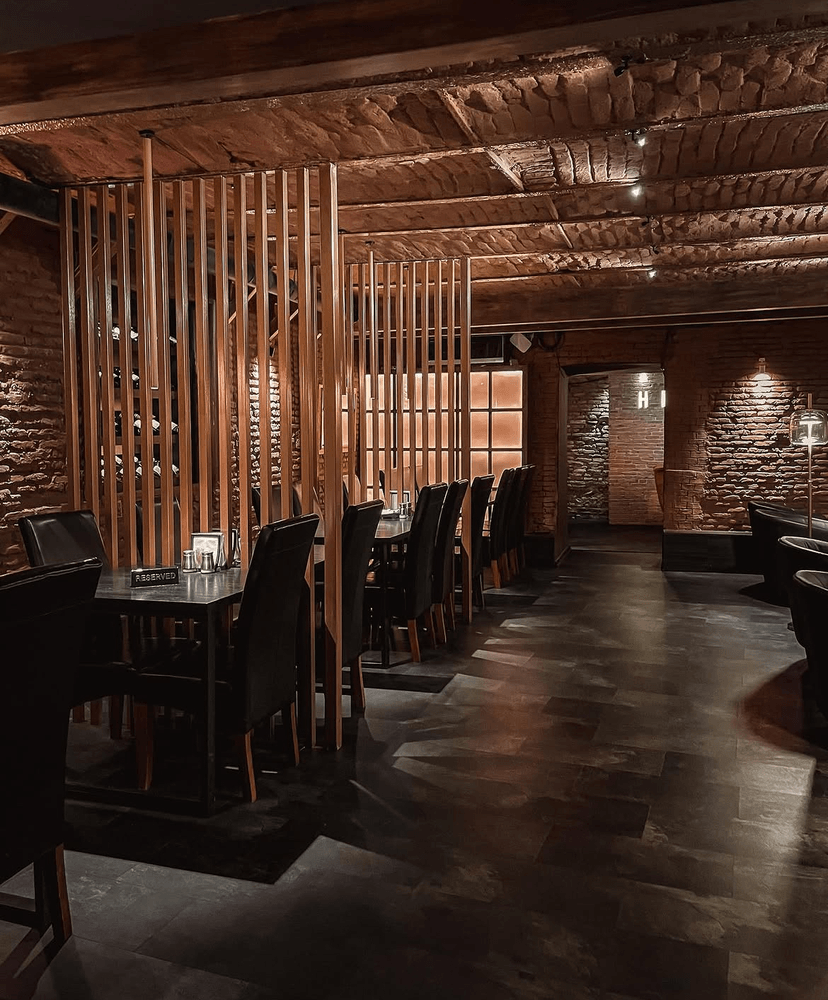 Restaurant Hide