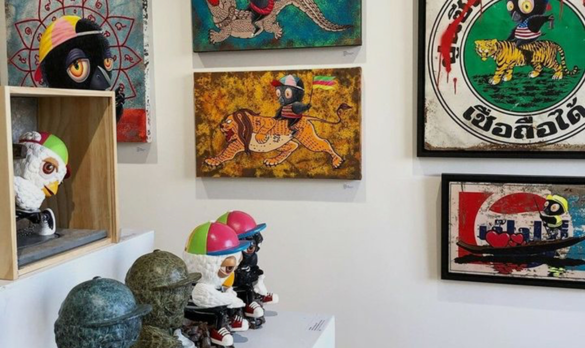 Vertical Gallery 
