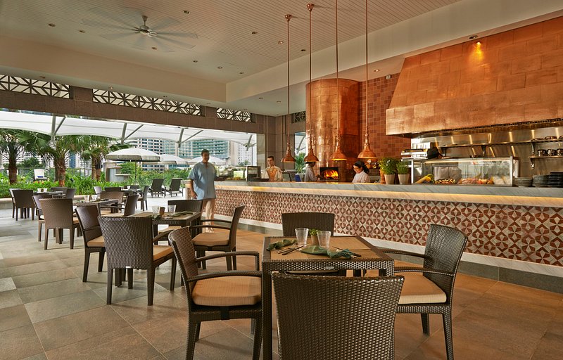 Aqua Restaurant & Grill Ba