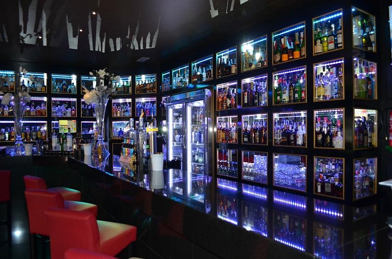 Majestic Premium Bar