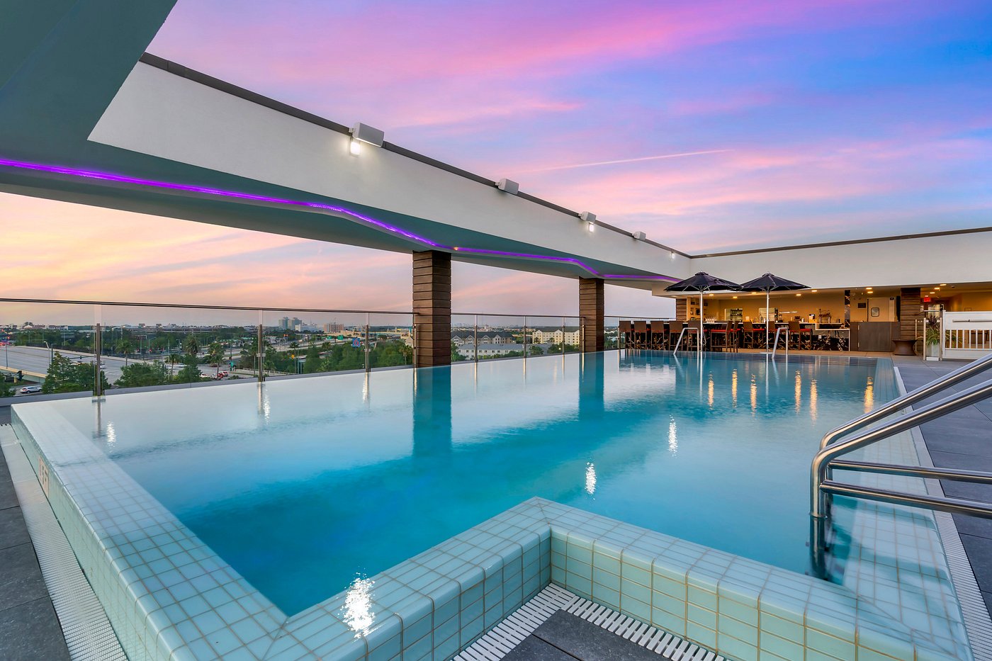 Ka La Rooftop Lounge