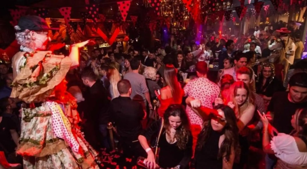 CDLC (Carpe Diem Lounge Club)