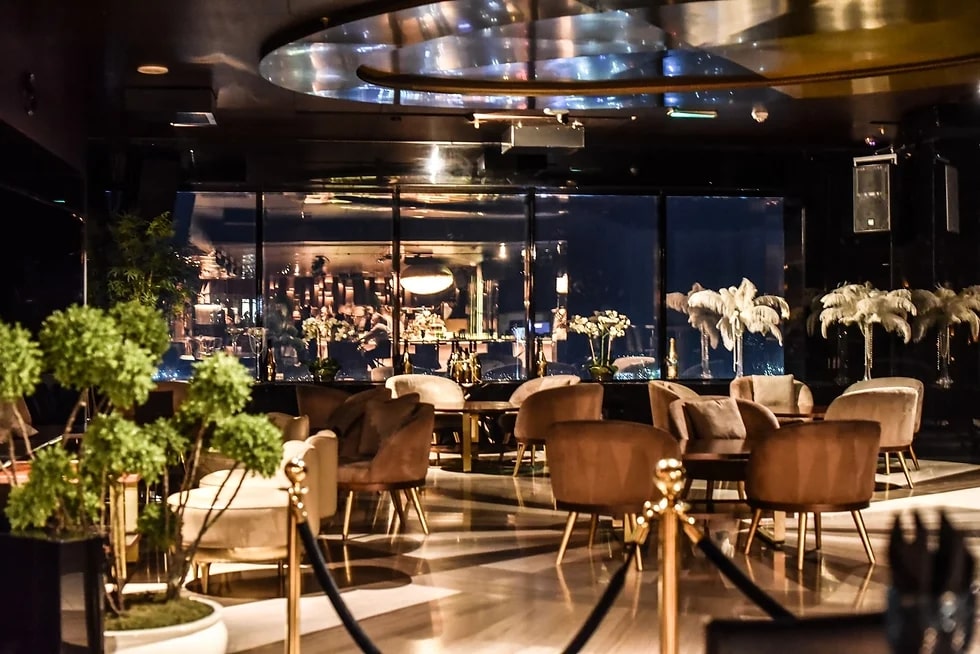 Play Restaurant & Lounge