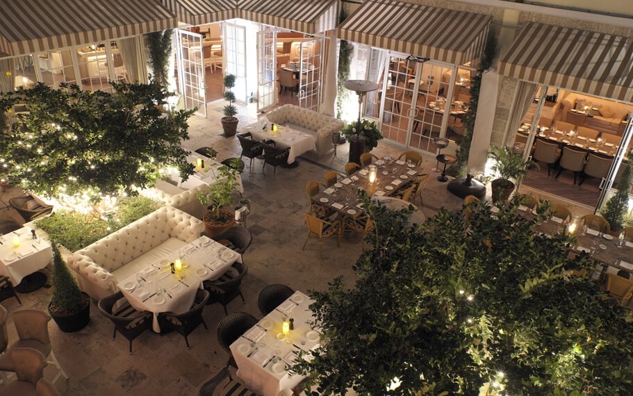 Villa Azur Restaurant & Lounge — Miami