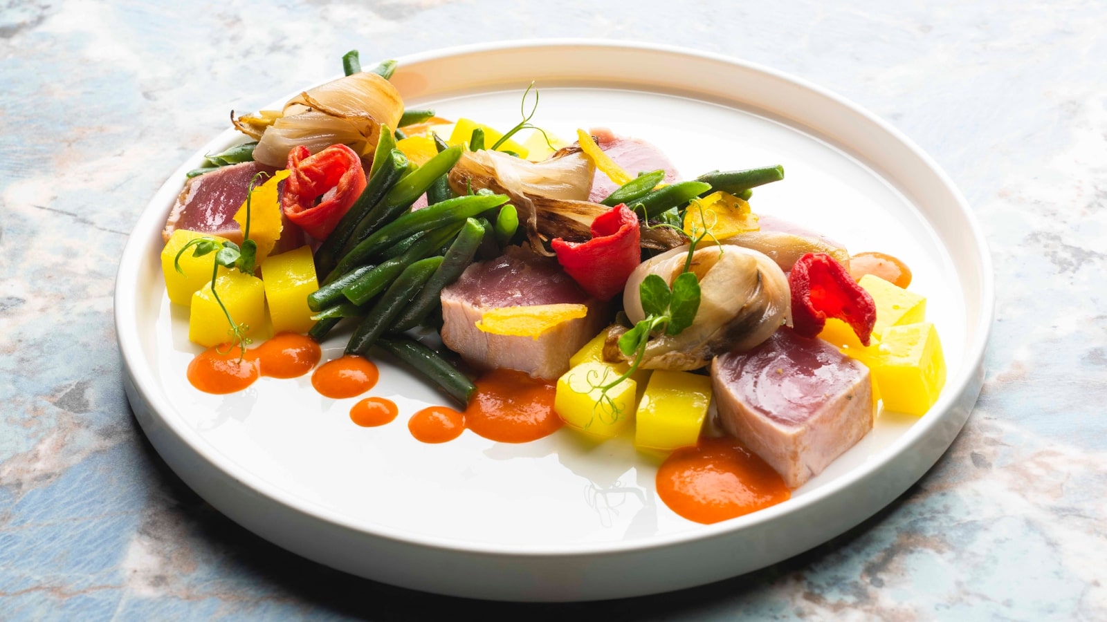 Marea Seafood & Beverage