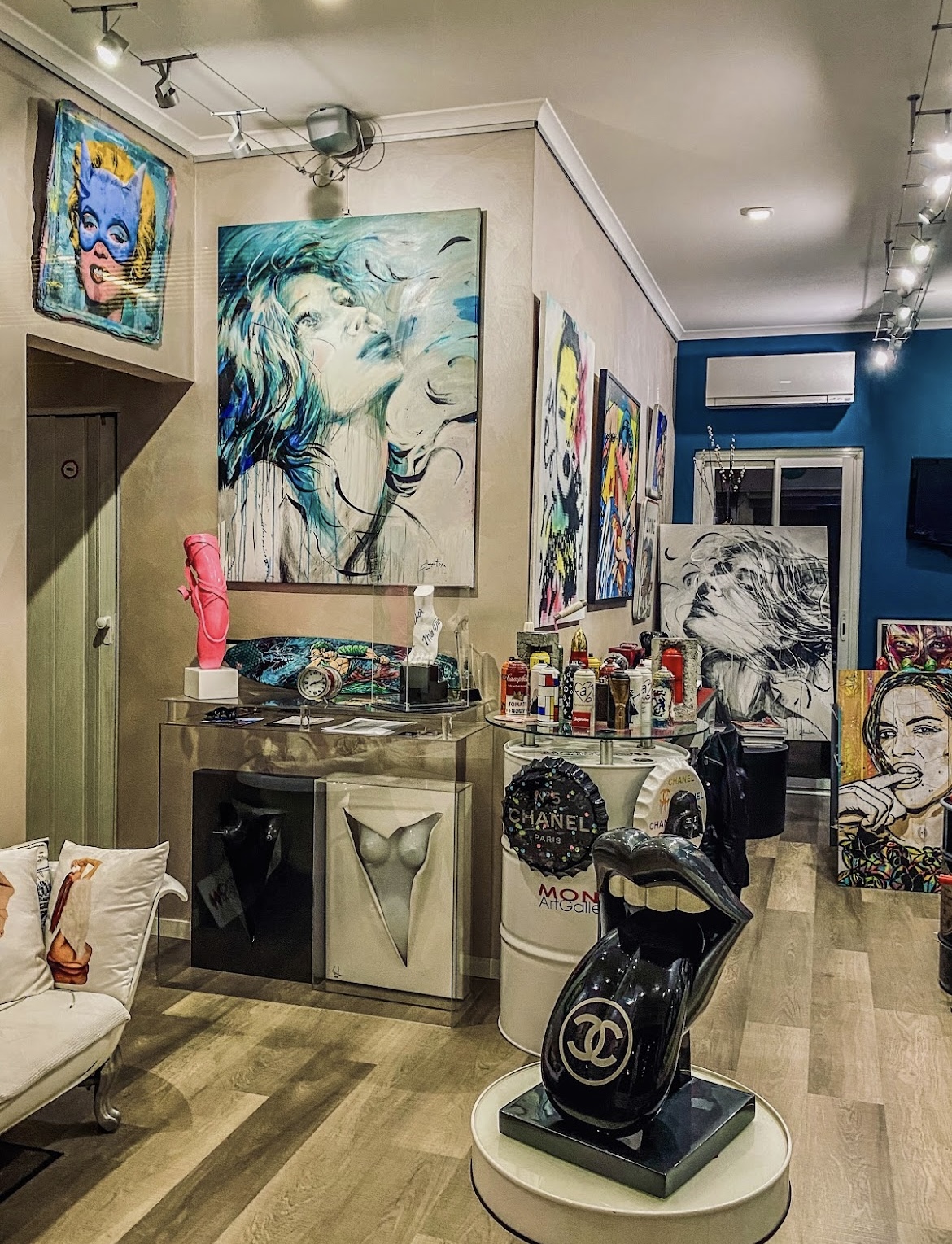 Art Gallery Show Monaco