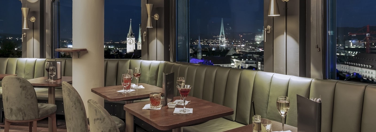 Jules Verne Panoramabar