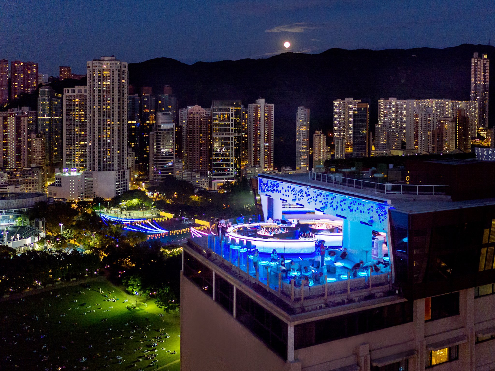 SKYE Roofbar & Brasserie