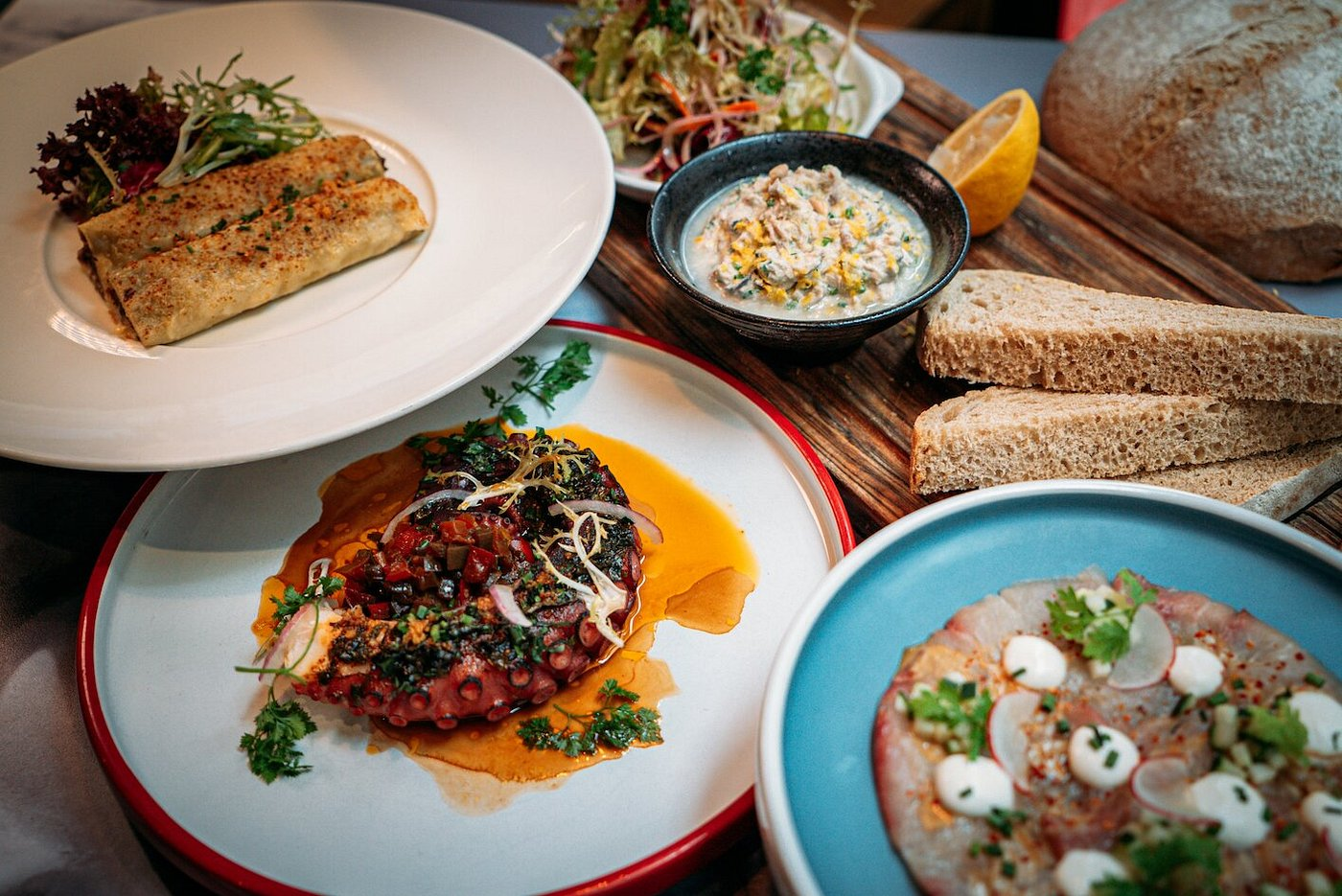 Scarlett Café & Wine Bar