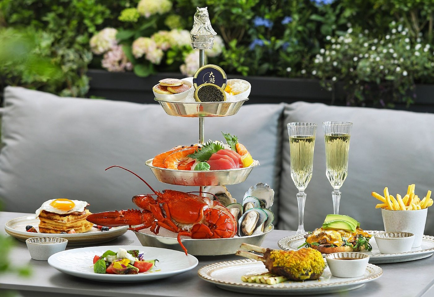 The Lounge (The Ritz-Carlton Beijing)