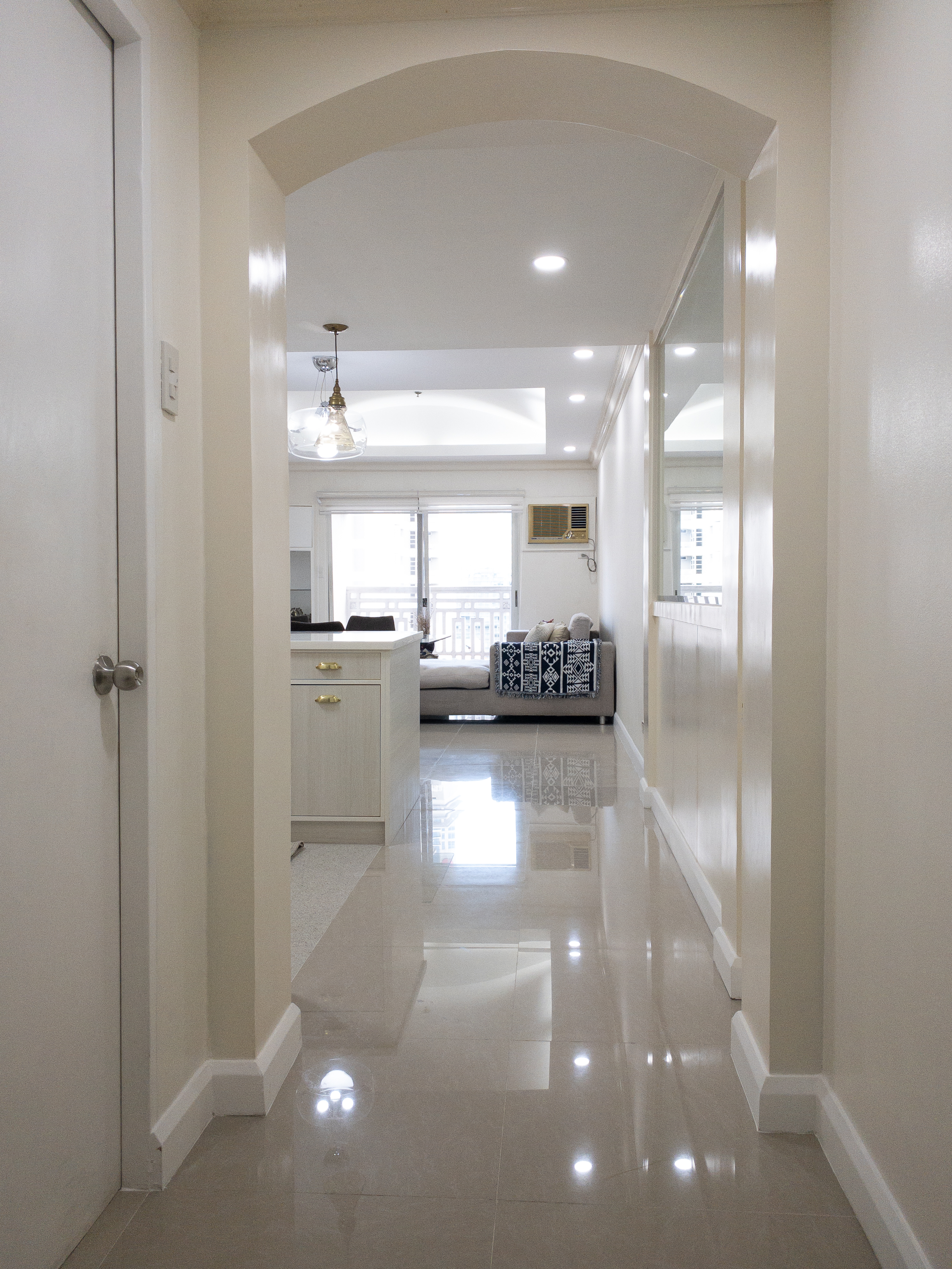 2BR Semi-Furnished Unit at Elizabeth Place  - 4