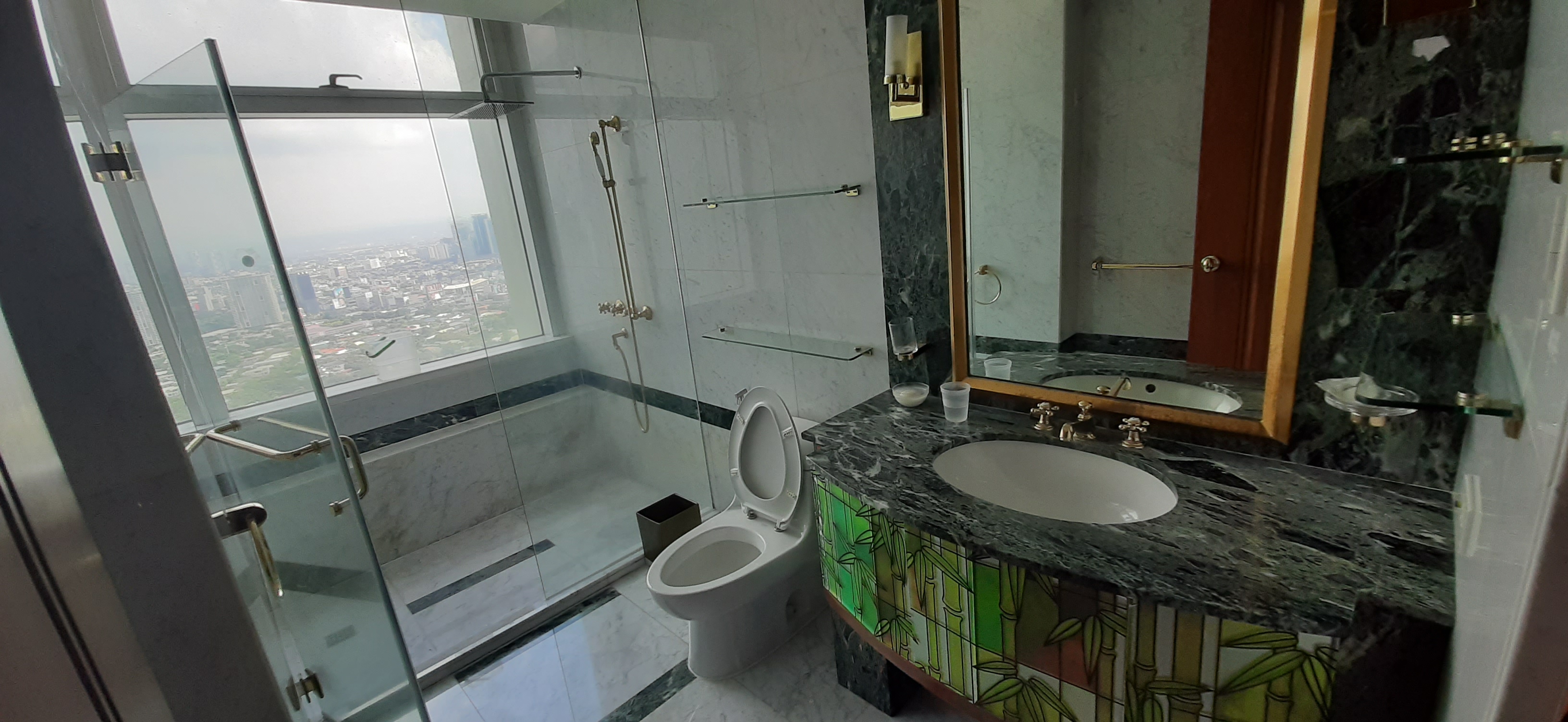 Ultra-Spacious 4-Bedroom Luxury Condo for Lease at One Roxas Triangle, Makati - 6