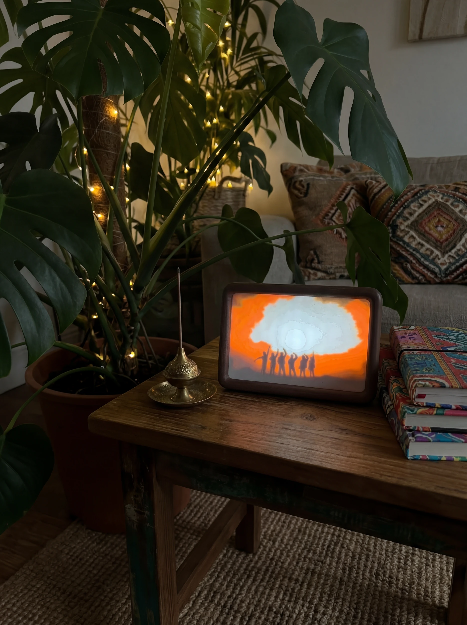 Lithophane lit—backlit, the image lights
up