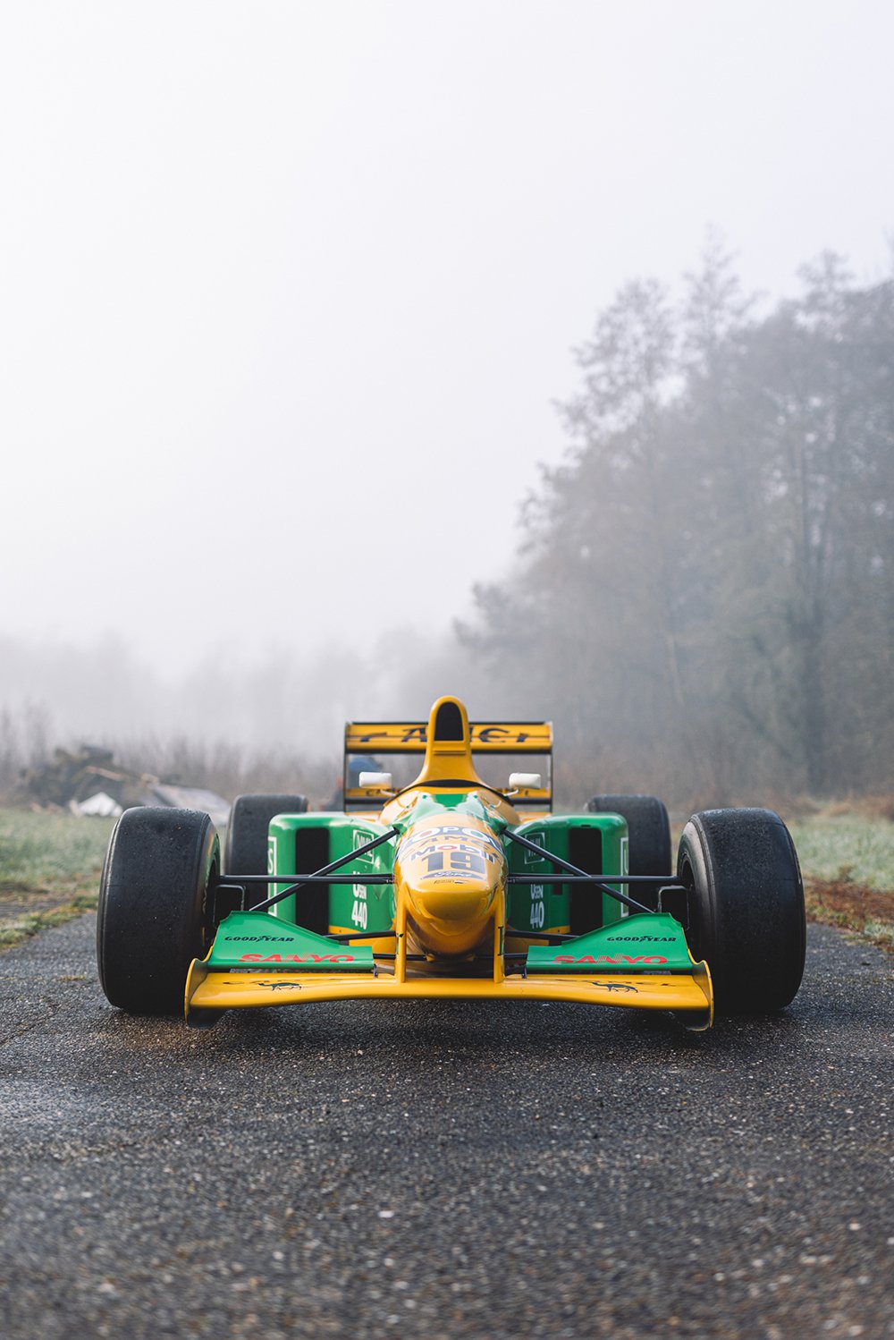 1992 Benetton B192-06 – Schumacher-Driven, Podium-Finishing Formula 1 Chassis - Image 6