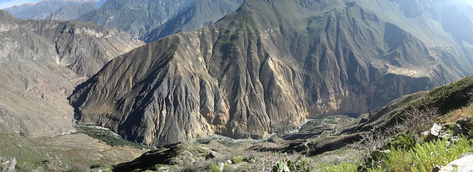 The Colca Canyon seen from the trail between Cabanaconde and the Sangalle oasis