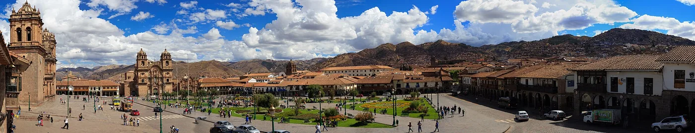 Plaza de Armas in Cusco with the cathedral and surrounding arcades