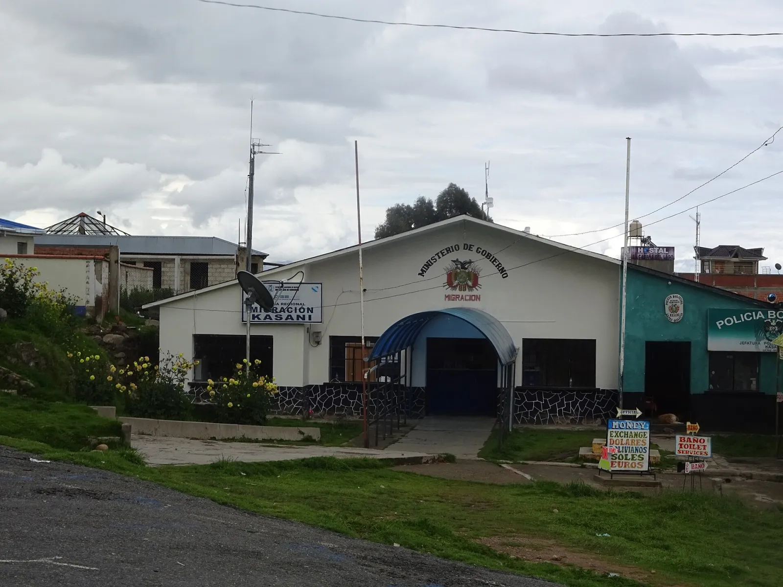 The Bolivian immigration post at Kasani, on the shore of Lake Titicaca