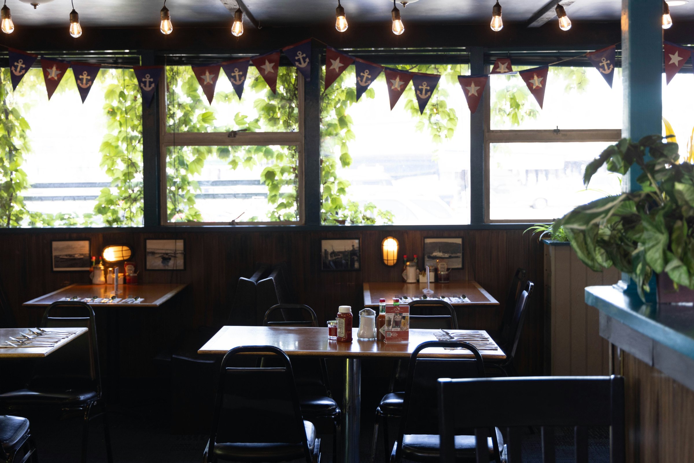 diner seating