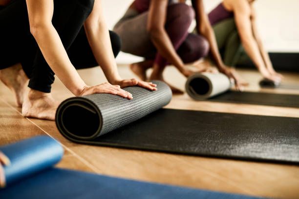 Simply Yoga logo