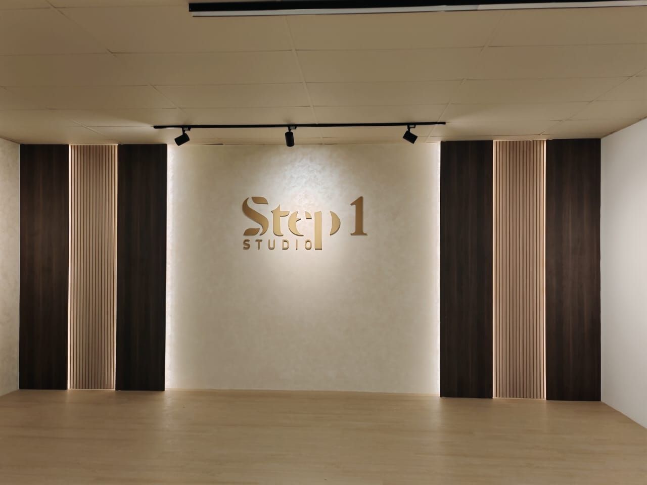 Step 1 Fitness Studio