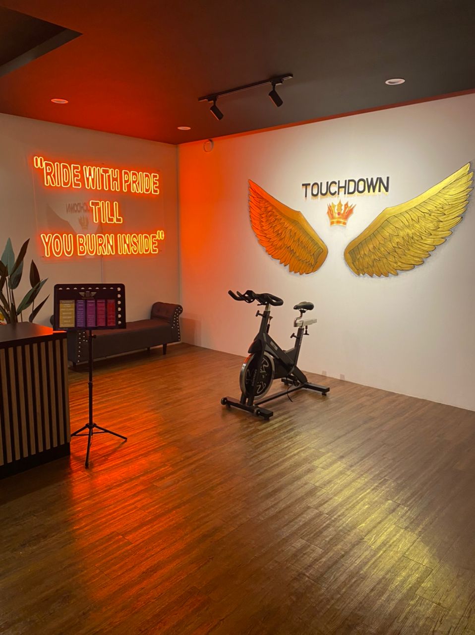 TOUCHDOWN STUDIO PG