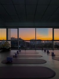 MONNES PILATES STUDIO