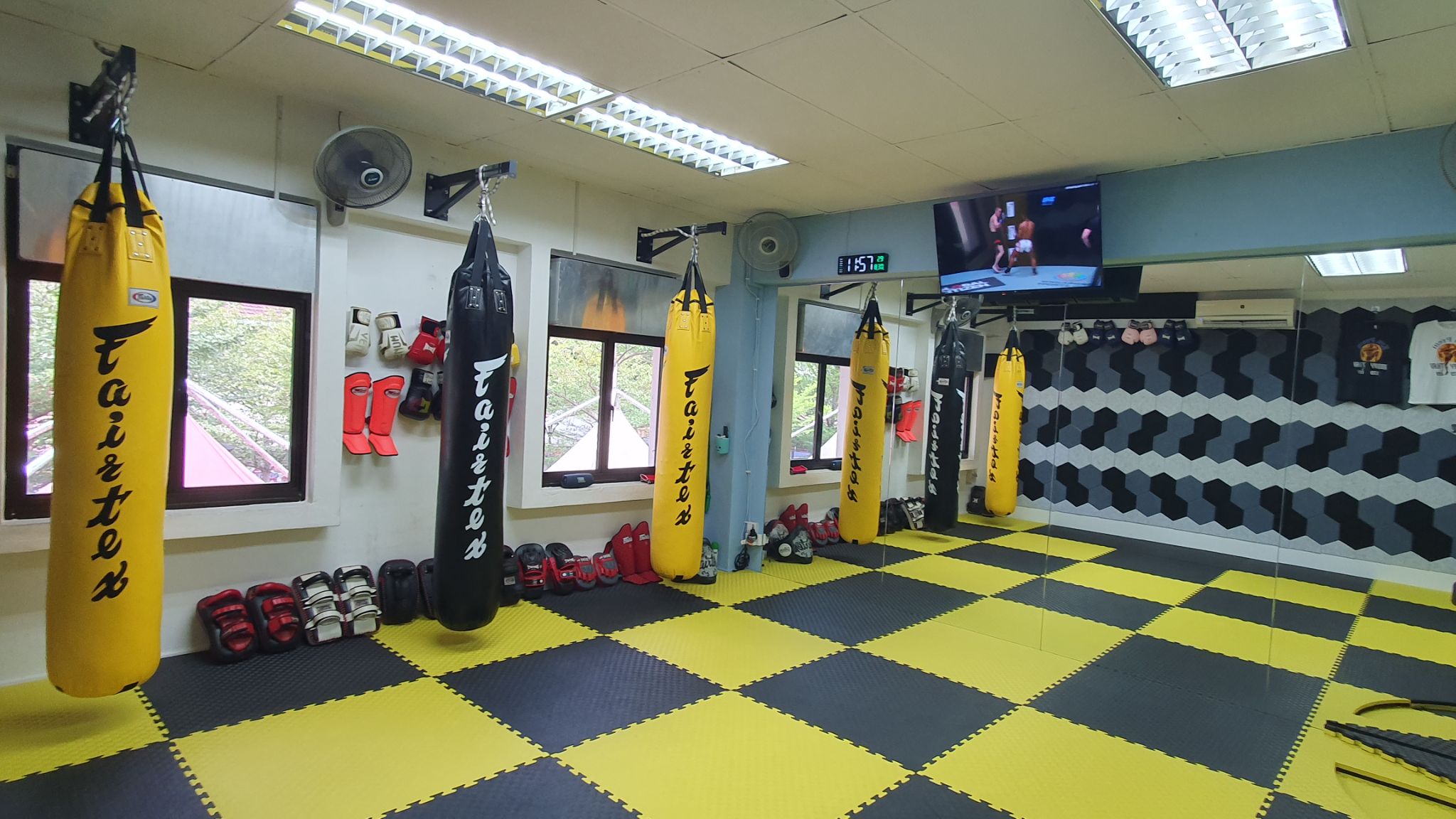 Kru Prem Muay Thai