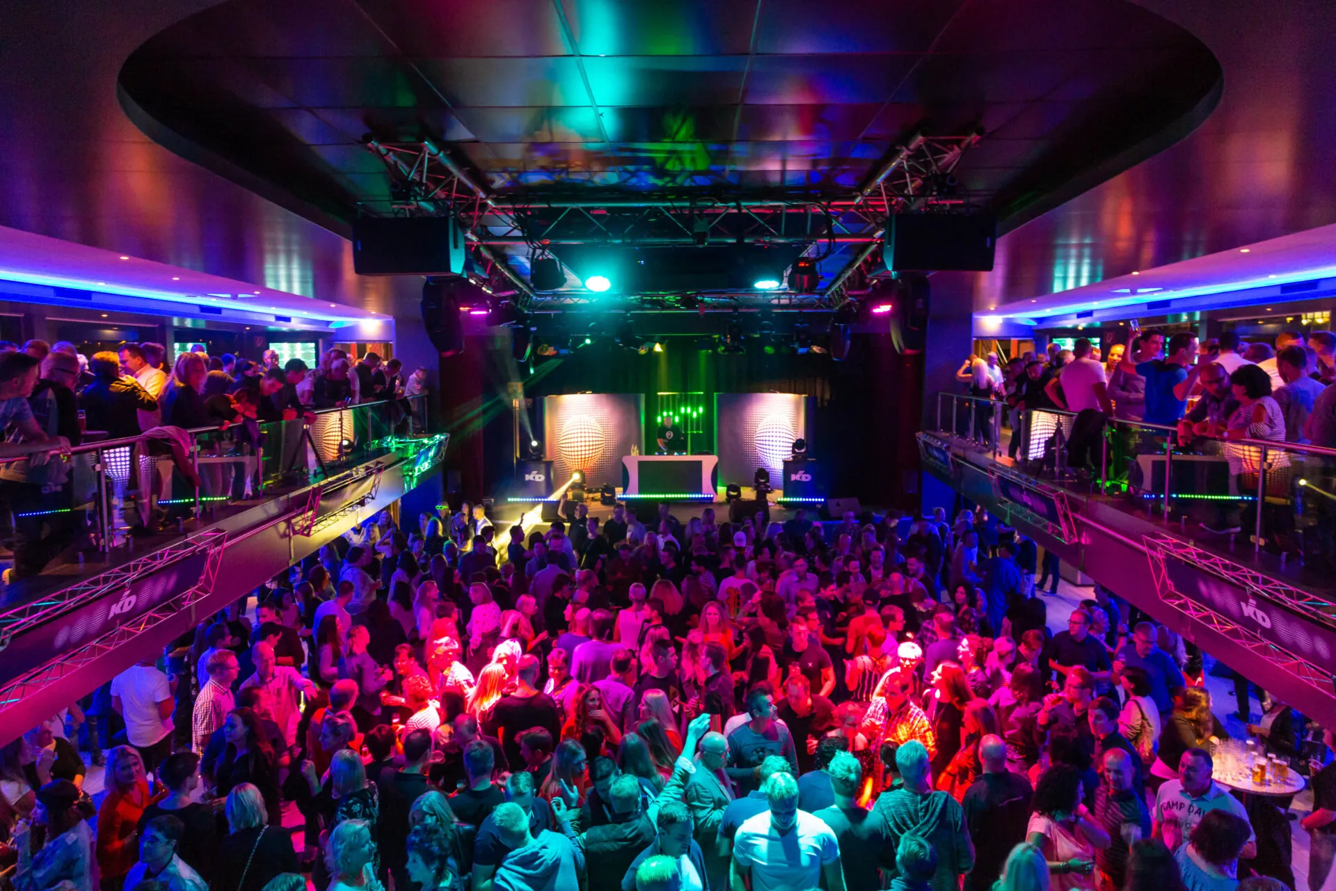 Kultige 80er & 90er Mai-Party