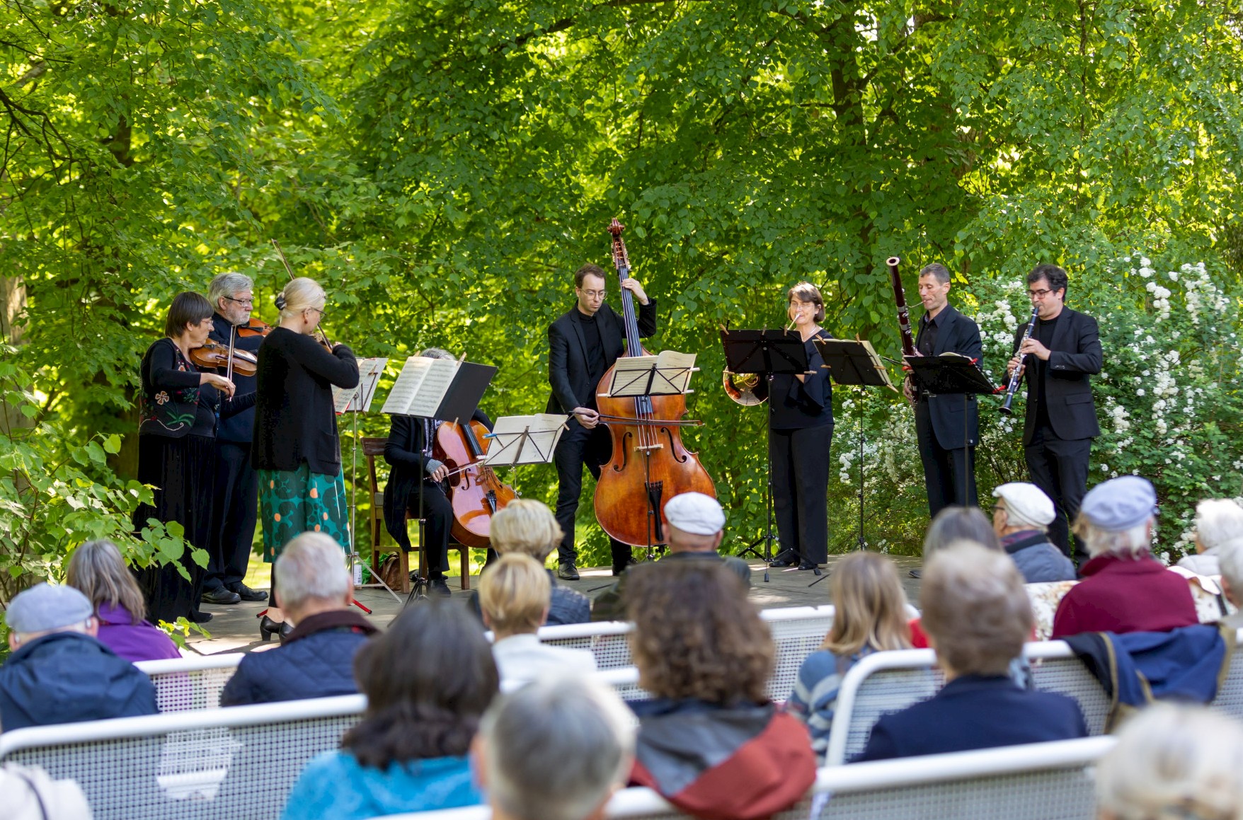 Klassisches Konzert im idyllischen Schlosspark