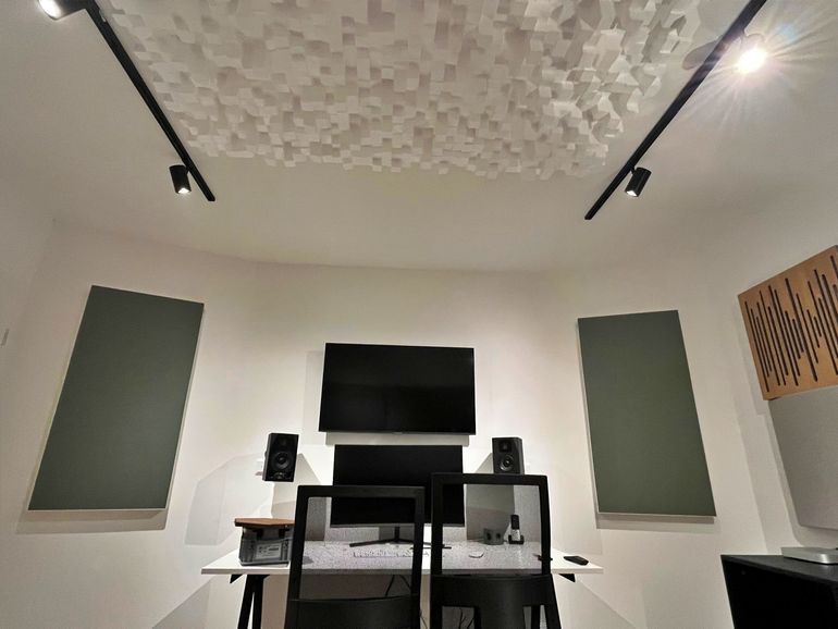 Mainmix recording studio enhanced with VicSpacer