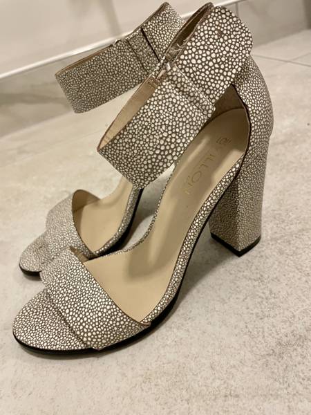 Lou VILLON paris 37 – Great bargain! Selling clothes I no longer wear, a few are brand new!  · London