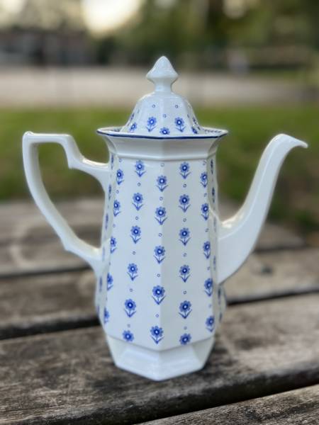 Adams ironstone coffee/teapot  – Vintage things for your home  · London