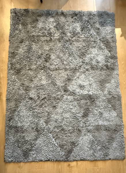 Tapis 170x120 moderne motif triangle – Vide-appartement à Rambouillet · Rambouillet