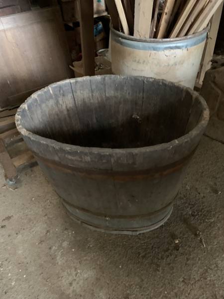 Item – Vente d'un Atelier Complet de Menuiserie près d'Alençon · Hauterive