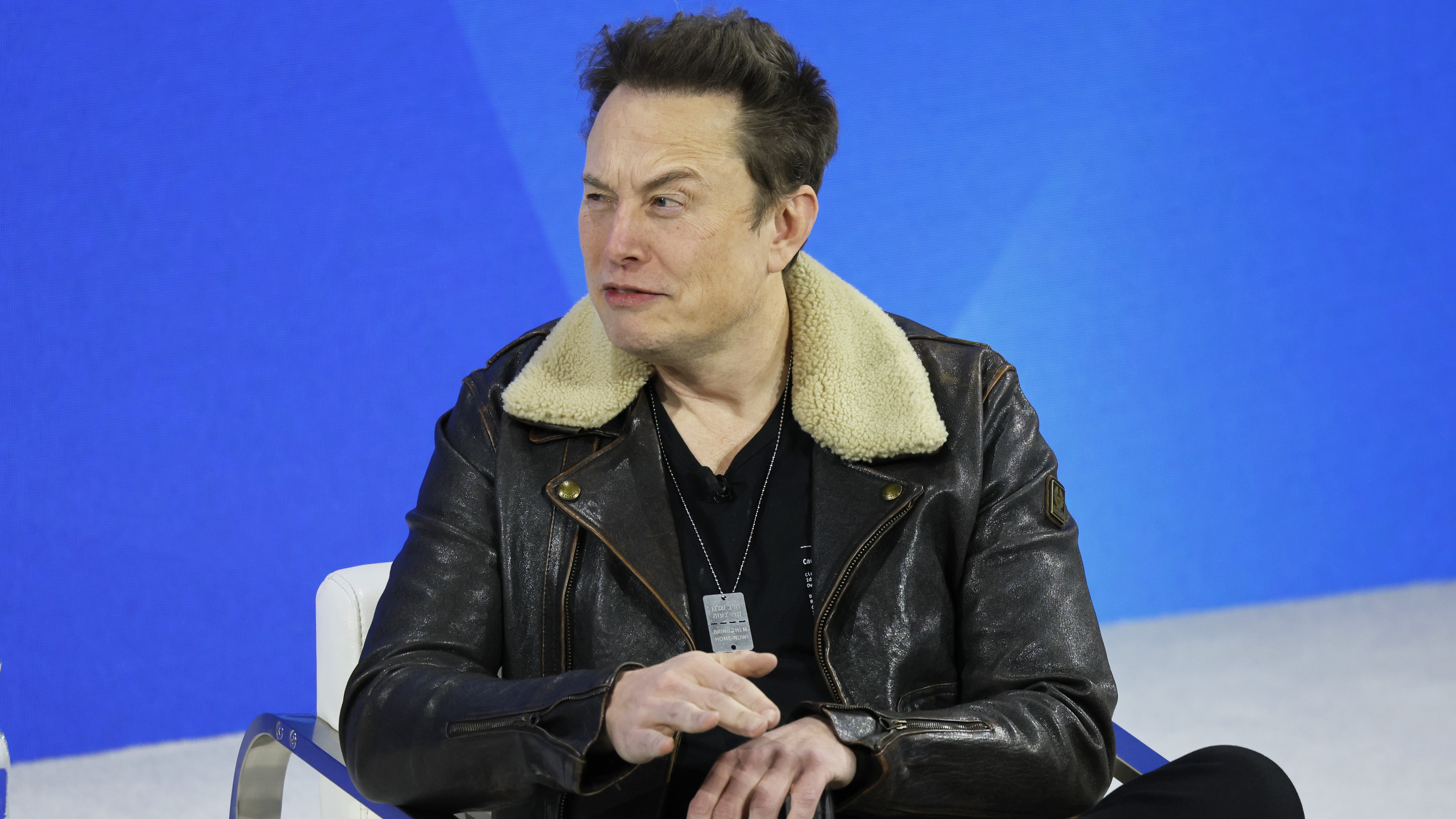 Musk Battles Apple and OpenAI in Antitrust Suit