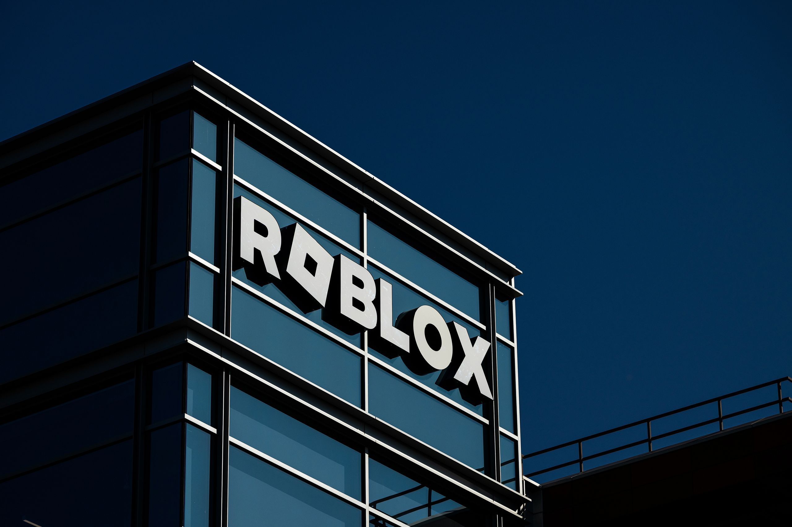 Australia Urges Roblox to Boost Child Safety