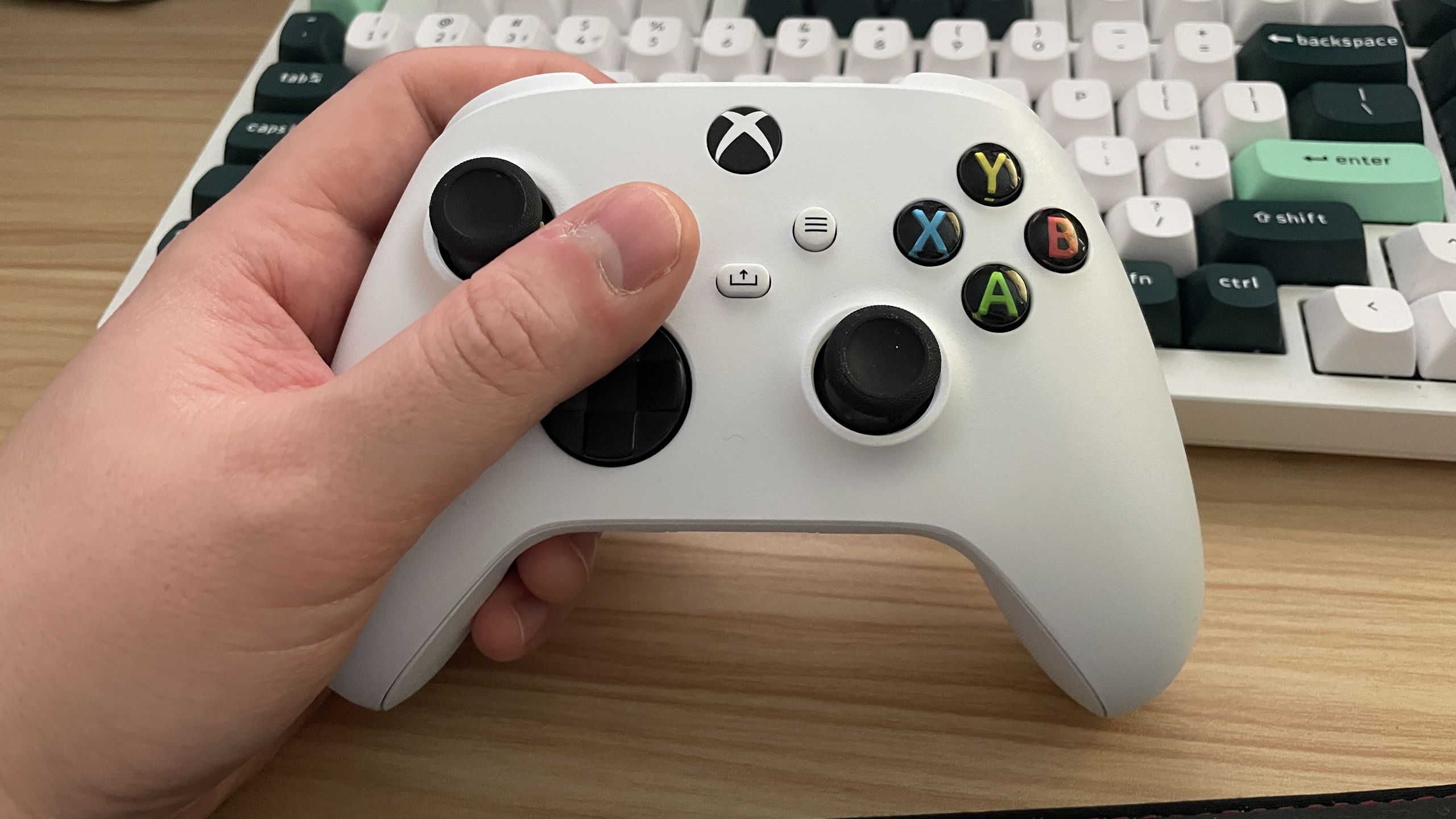 Microsoft Offers Free Battery Kits for Xbox Users