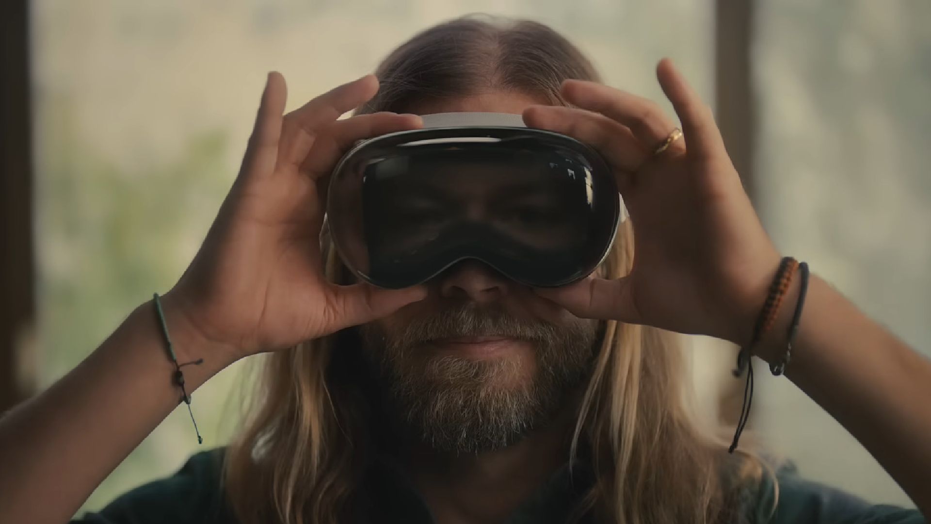 Apple Halts Vision Pro VR Headset Development